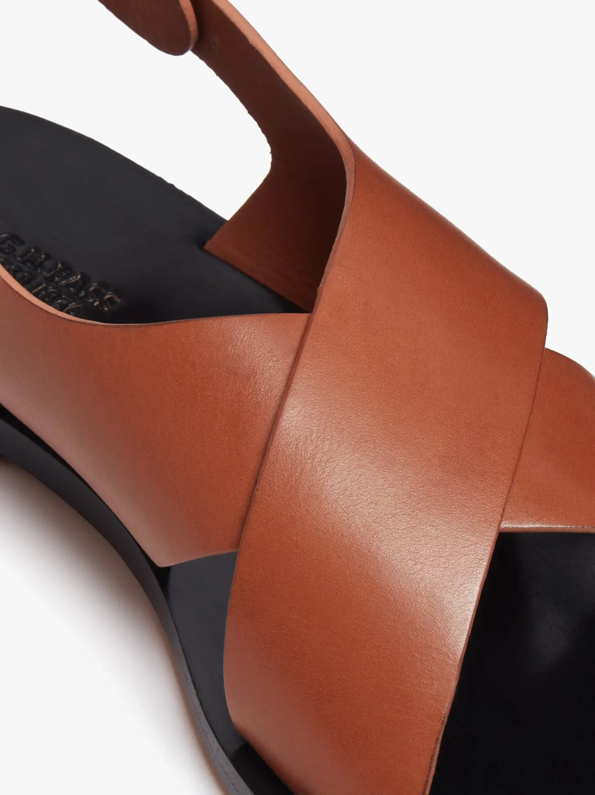 Outlet G.H.BASS Cross Strap Sandals Leather Tan