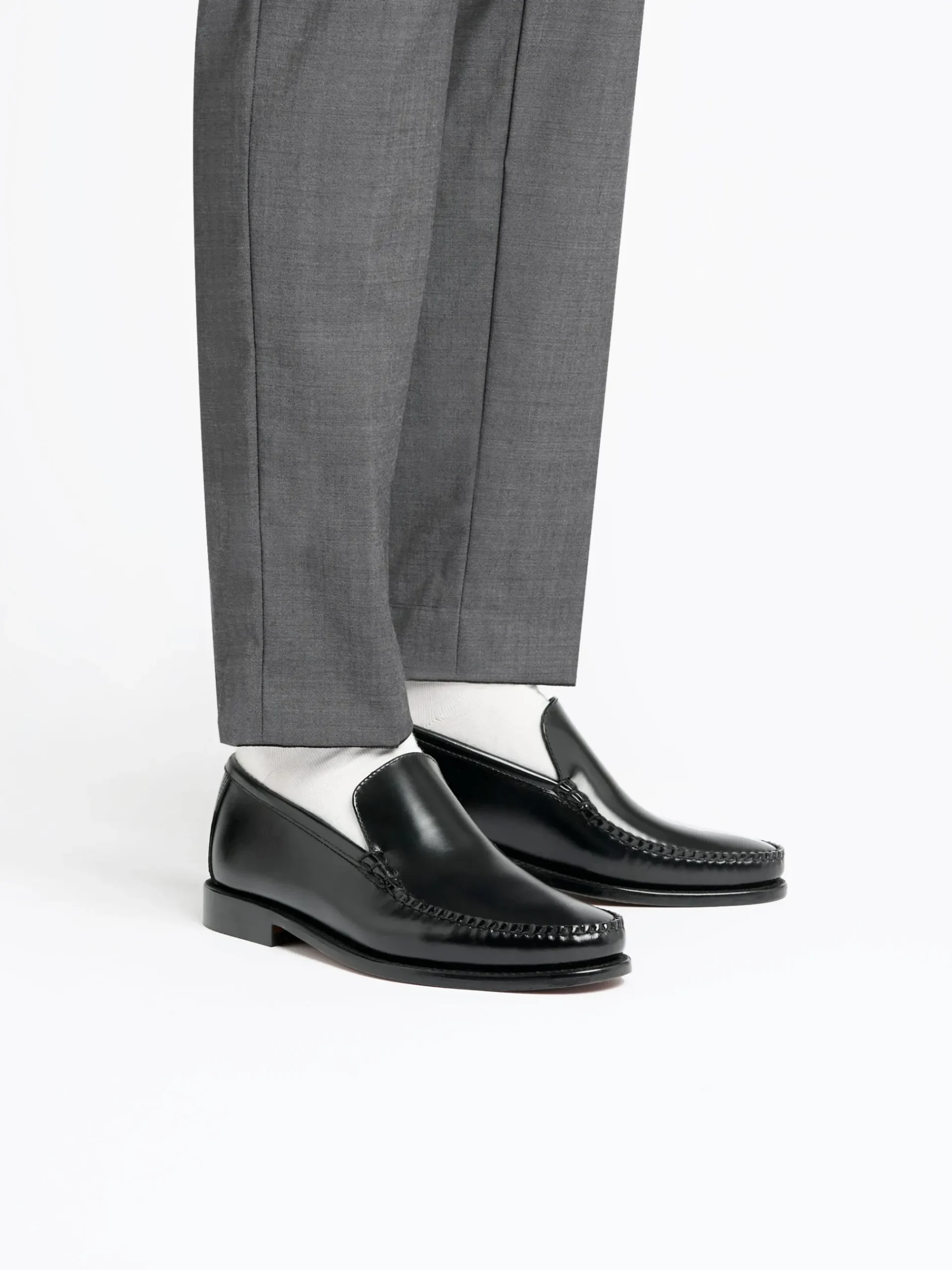 Discount G.H.BASS Weejuns Cobra Venetian Loafers Leather Black